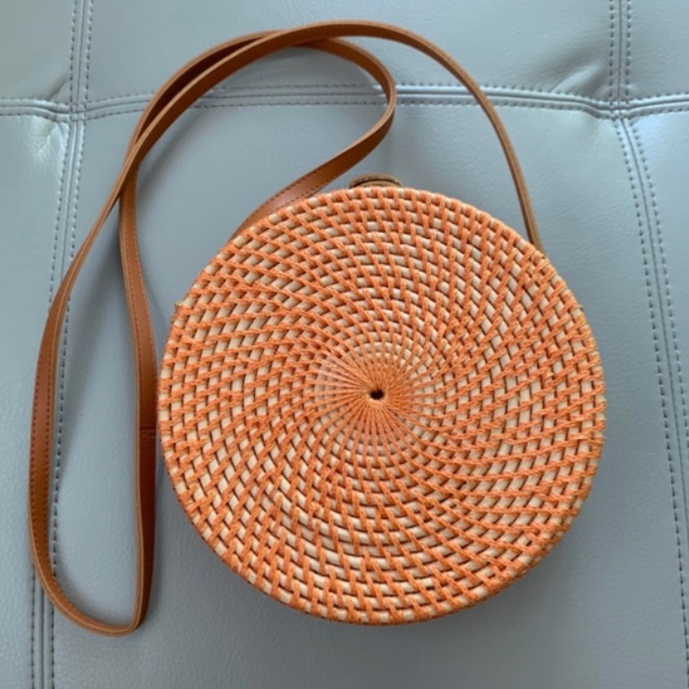 💜 CROWN VINTAGE ROUND CROSSBODY BAG